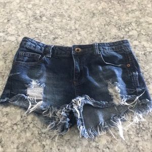 Short destroyed style shorts